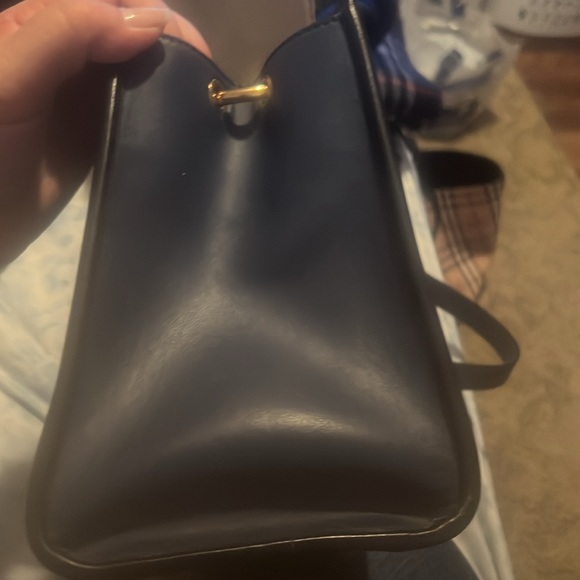 Fendi Runway Handbag - Picture 4 of 9